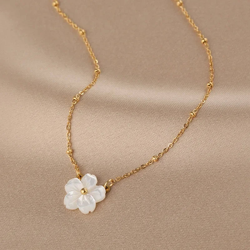 Aurora Pearl Flower Pendant